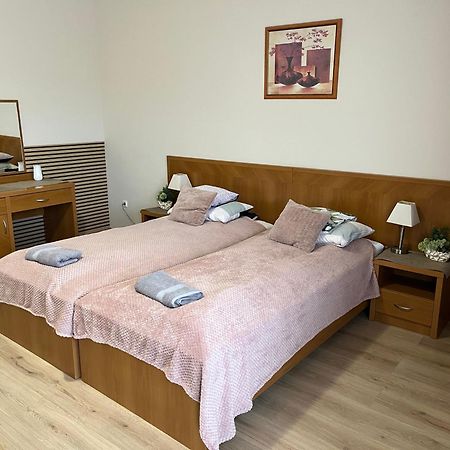 Brookforest Apartman Hajdúszoboszló Екстериор снимка