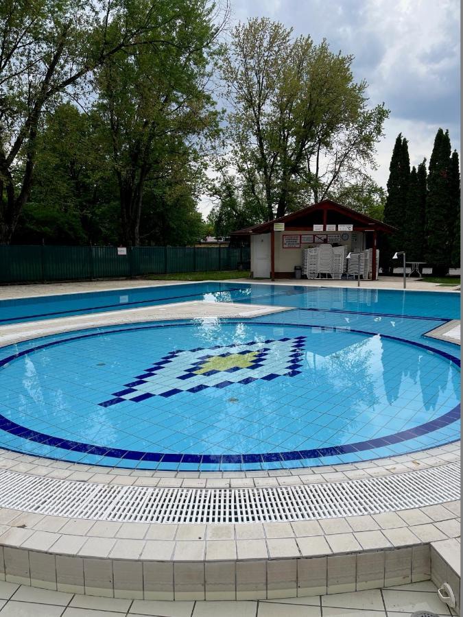 Brookforest Apartman Hajdúszoboszló Екстериор снимка