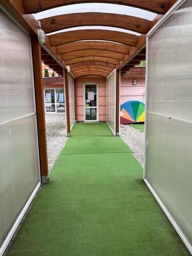 Brookforest Apartman Hajdúszoboszló Екстериор снимка