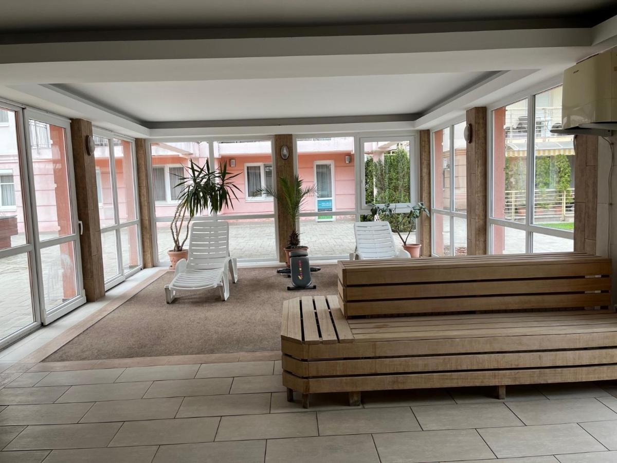 Brookforest Apartman Hajdúszoboszló Екстериор снимка