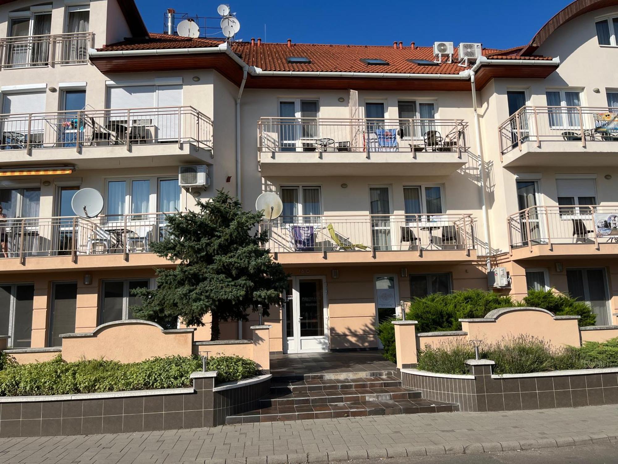 Brookforest Apartman Hajdúszoboszló Екстериор снимка
