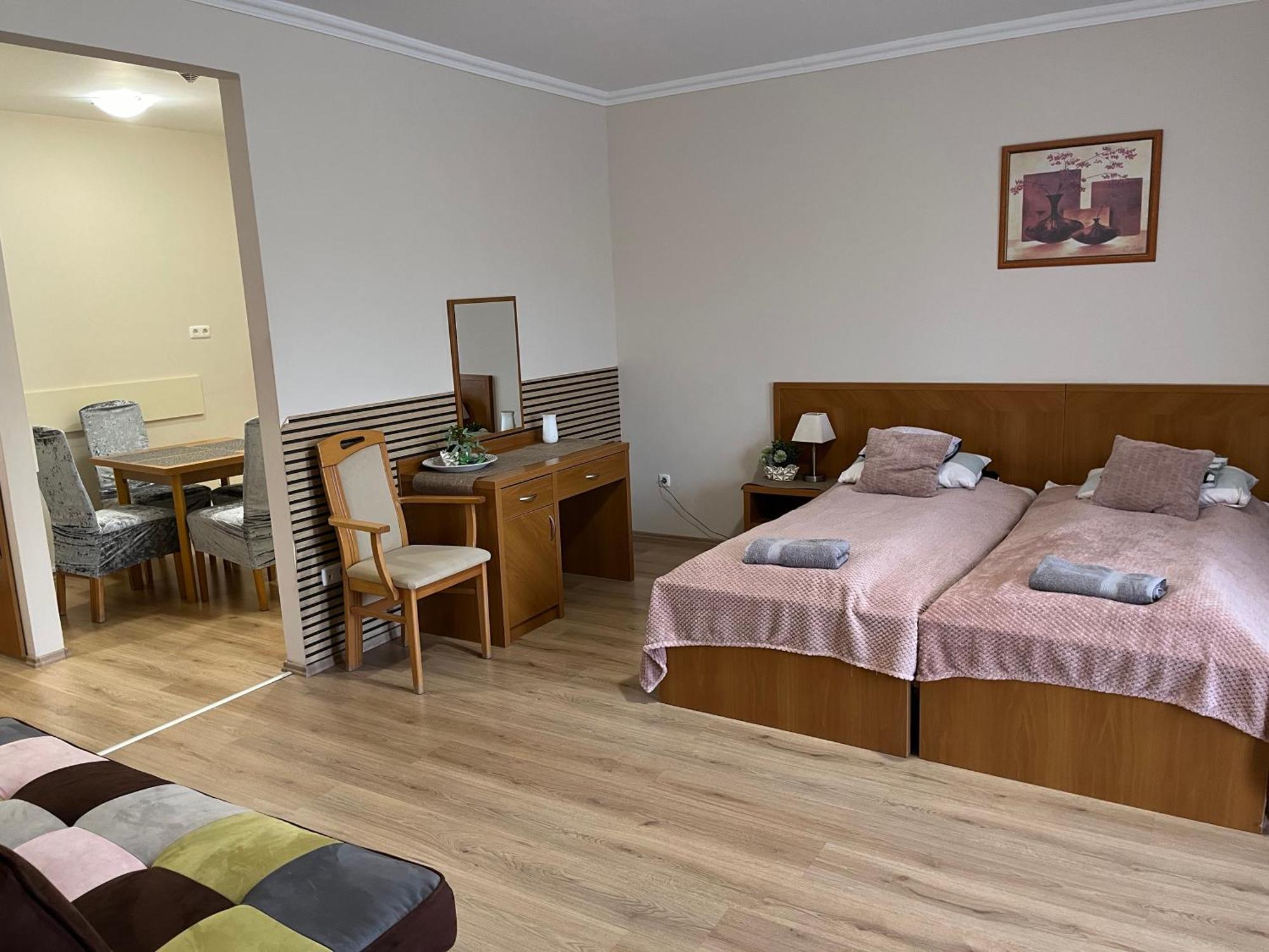 Brookforest Apartman Hajdúszoboszló Екстериор снимка