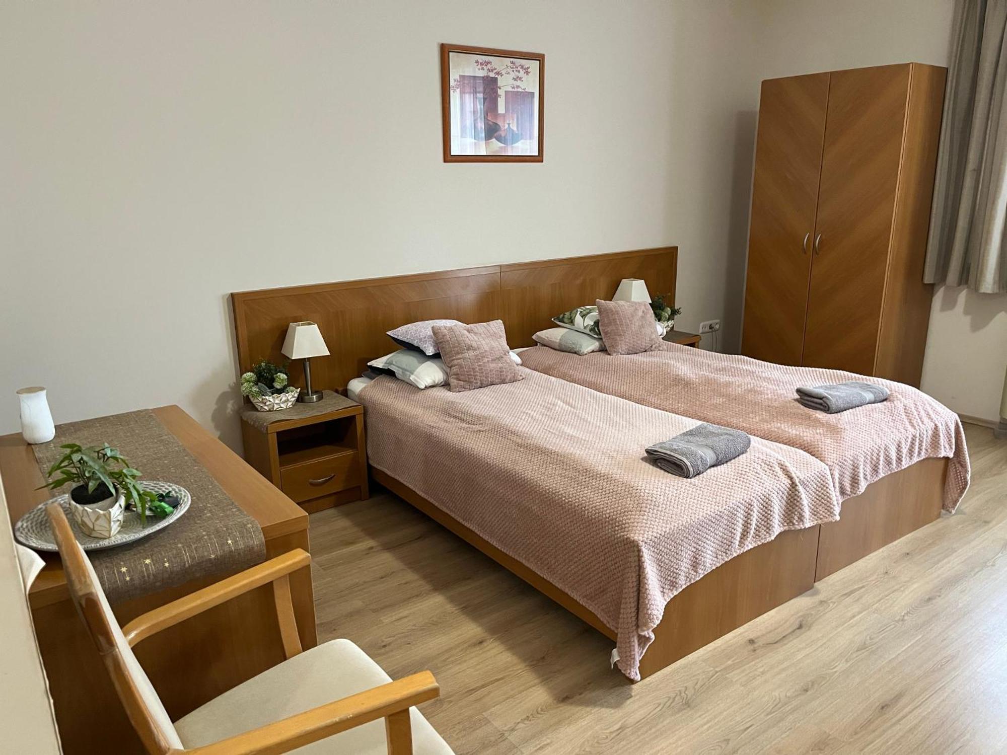Brookforest Apartman Hajdúszoboszló Екстериор снимка